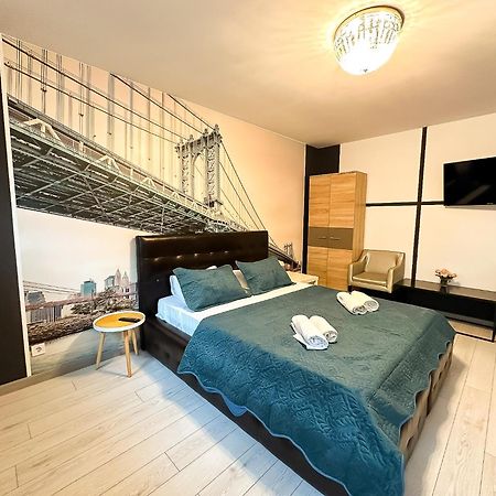 The Bridge - Central Studio With Free Parking Craiova Exterior foto
